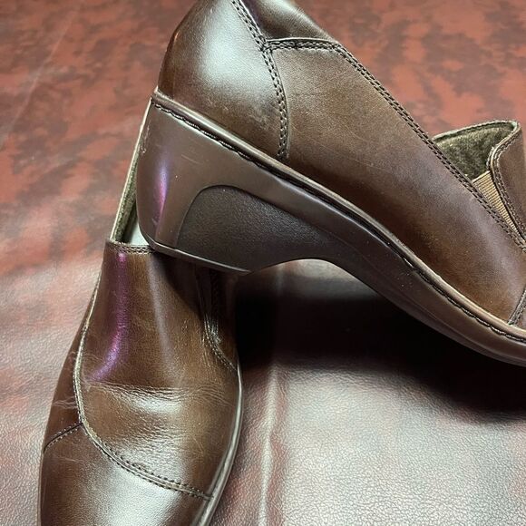 Clarks brown leather slip‎ on shoes, size 8 1/2 - Picture 7 of 9